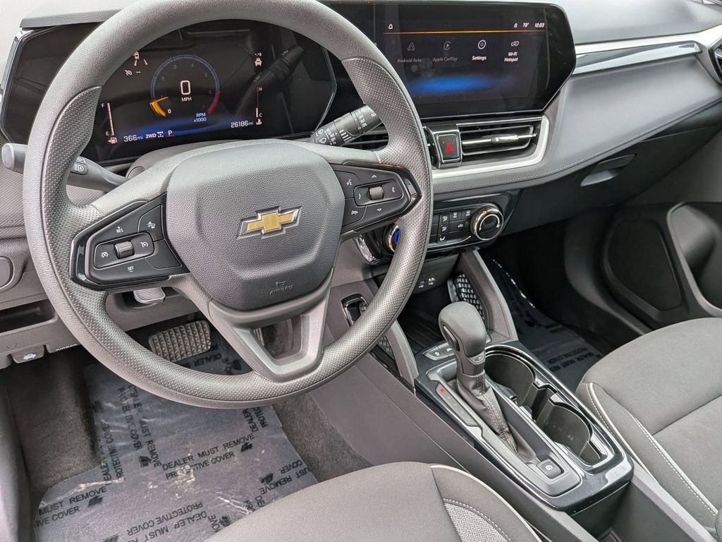 Thumbnail: 2025 Chevrolet TrailBlazer - 14