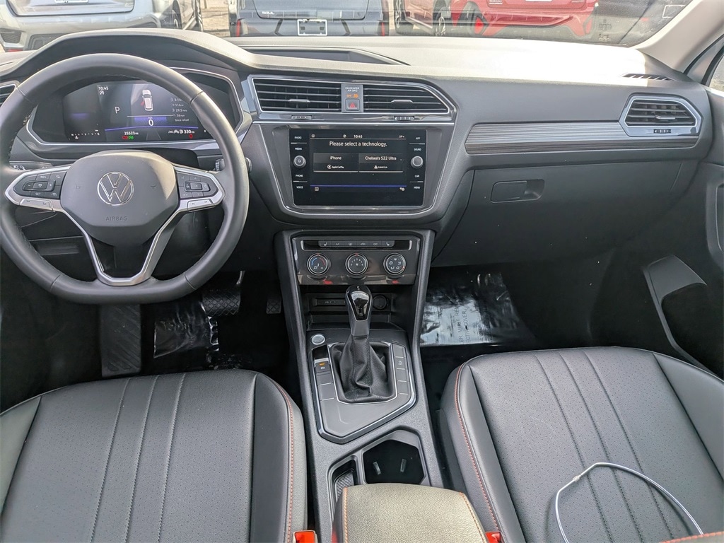 Thumbnail: 2024 Volkswagen Tiguan - 23