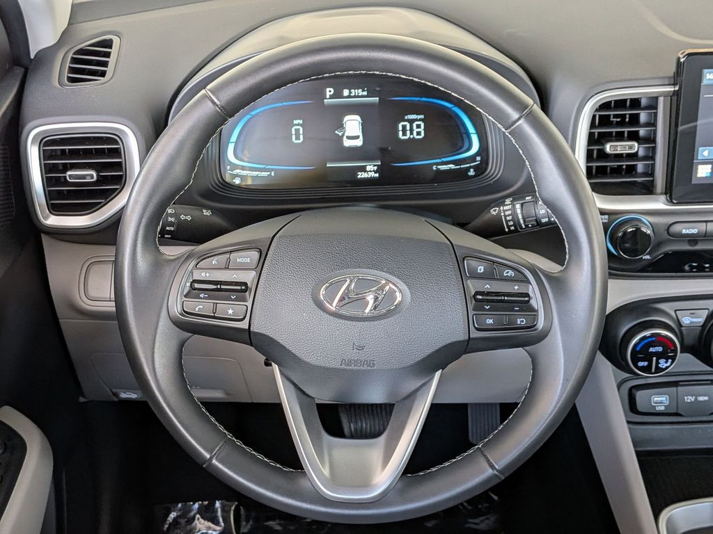 Thumbnail: 2025 Hyundai Venue - 25