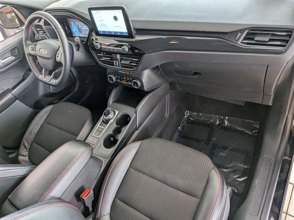 Thumbnail: 2025 Ford Escape - 31