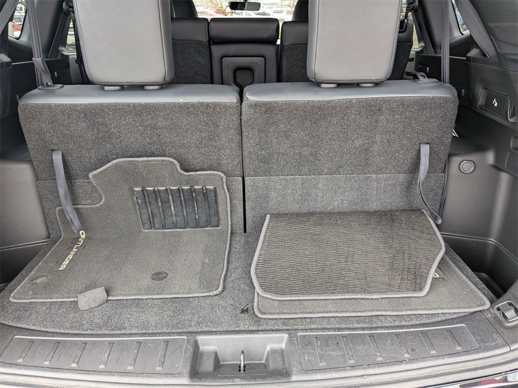 Thumbnail: 2025 Mitsubishi Outlander - 30