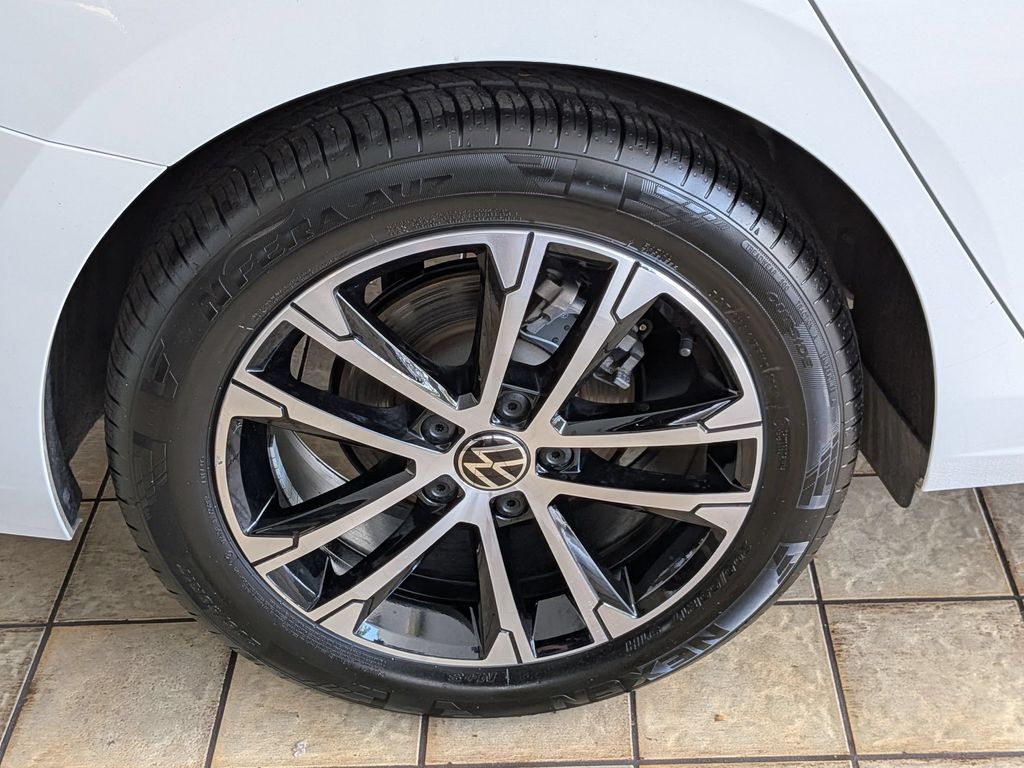2025 Volkswagen Jetta Sport - Photo 33