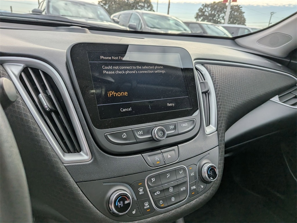 Thumbnail: 2024 Chevrolet Malibu - 17