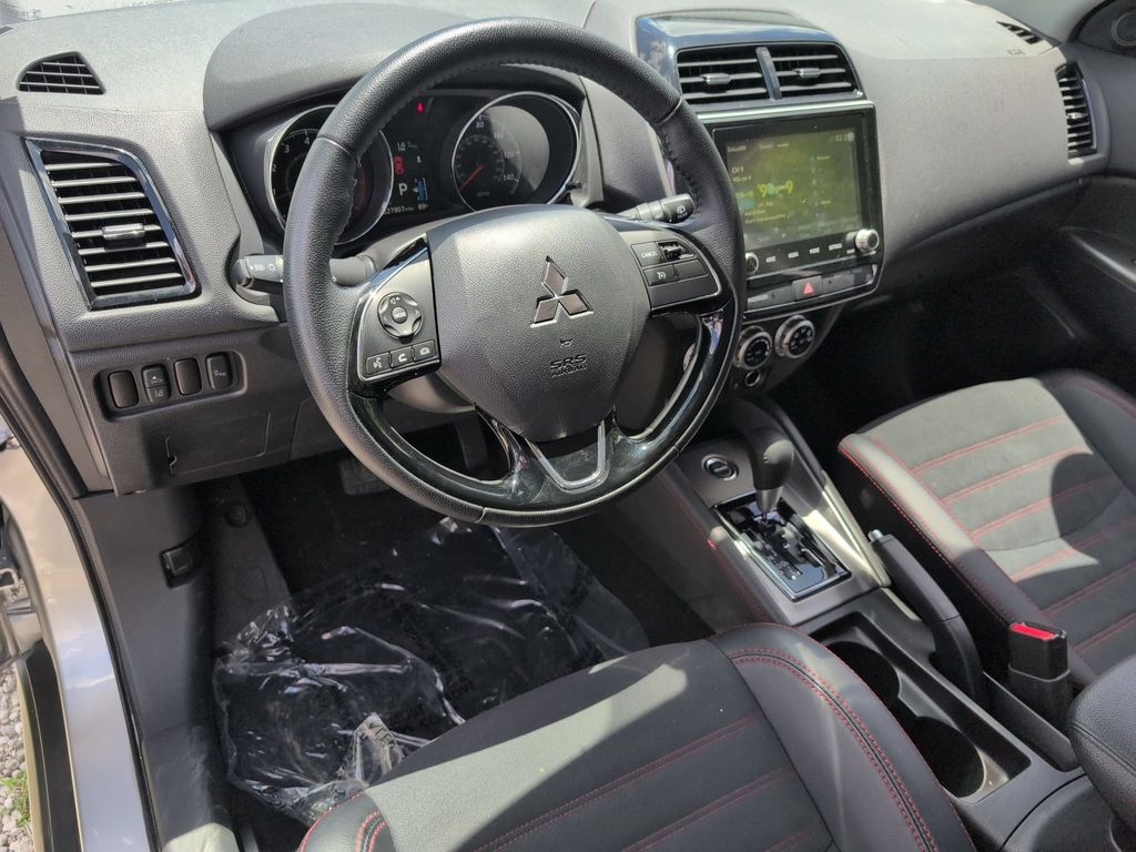 Thumbnail: 2025 Mitsubishi Outlander Sport - 15
