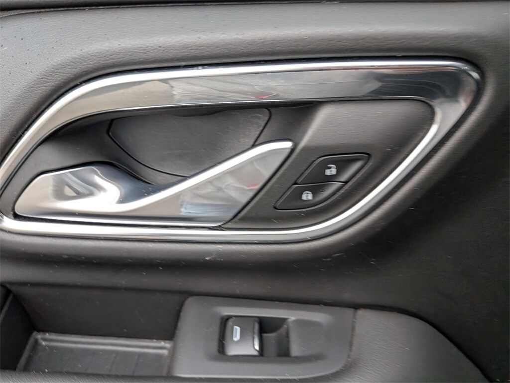 Thumbnail: 2023 Chevrolet Suburban - 26