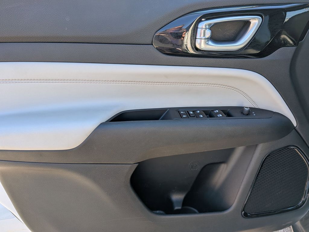 Thumbnail: 2025 Jeep Compass - 11