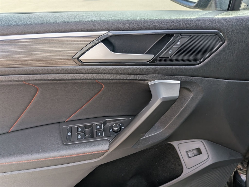 Thumbnail: 2024 Volkswagen Tiguan - 11