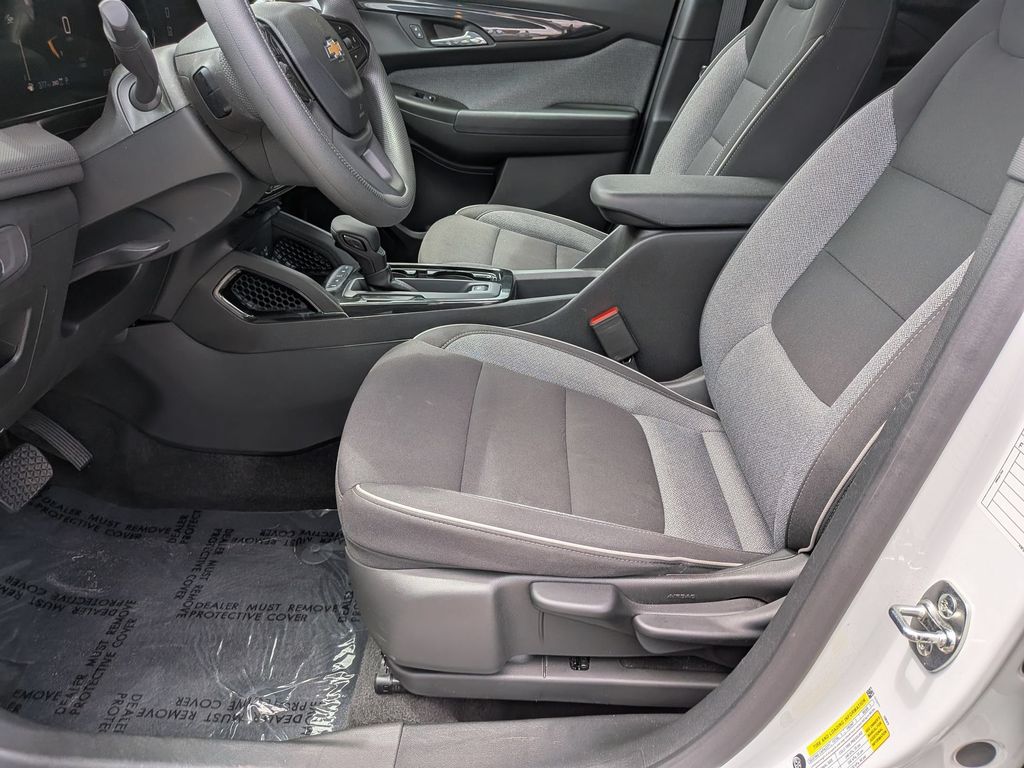 Thumbnail: 2025 Chevrolet TrailBlazer - 22