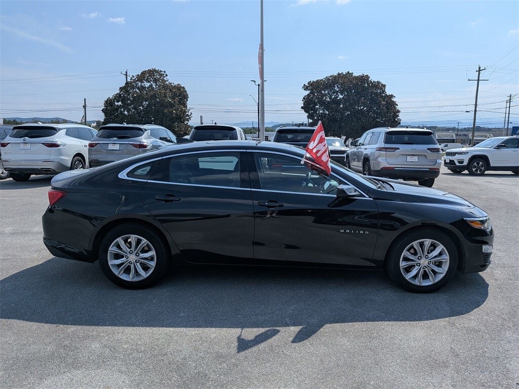 2024 Chevrolet Malibu 1LT photo 4