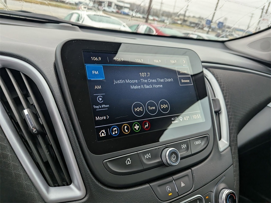 Thumbnail: 2024 Chevrolet Malibu - 17