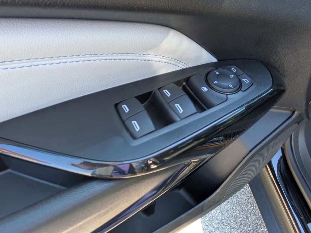 Thumbnail: 2025 Chevrolet Trax - 14