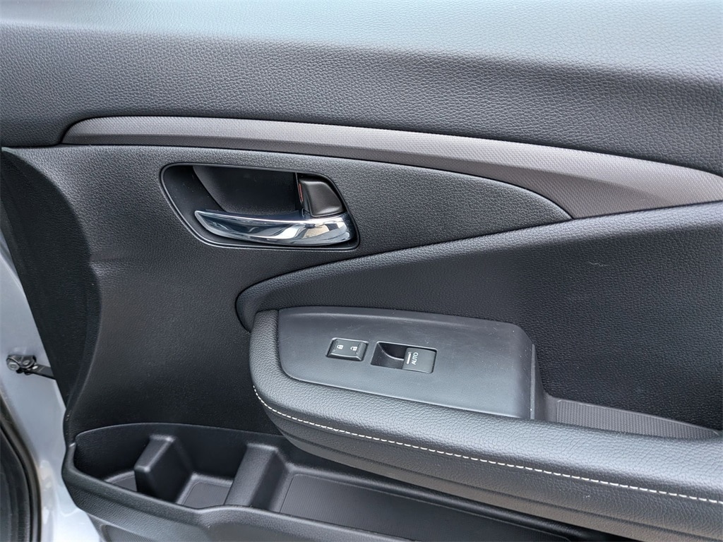 Thumbnail: 2025 Honda Ridgeline - 29