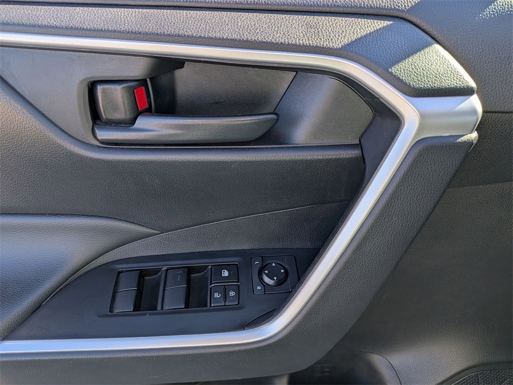 Thumbnail: 2024 Toyota RAV4 - 11