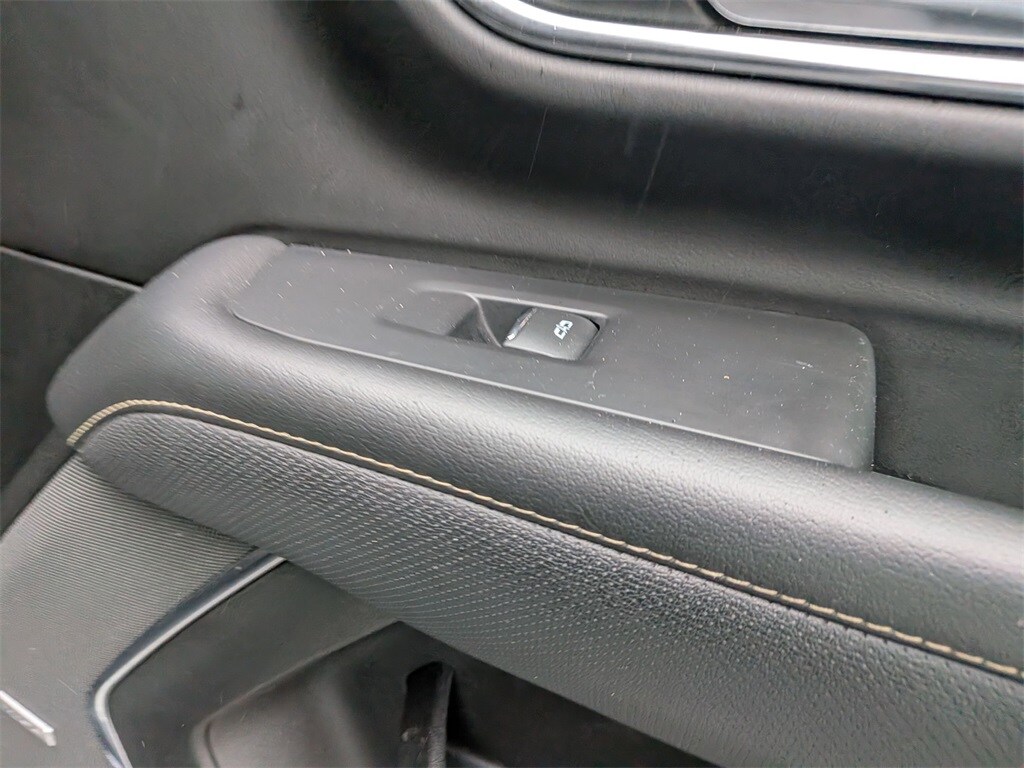 Thumbnail: 2023 Chevrolet Suburban - 33