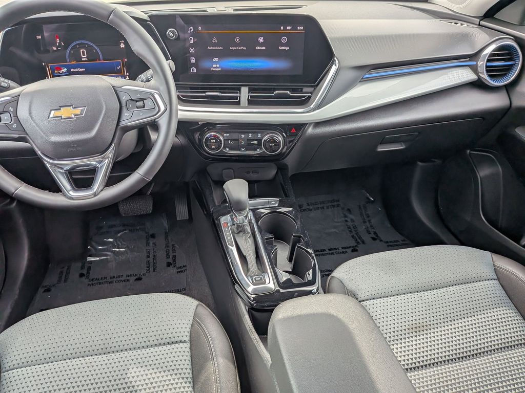 Thumbnail: 2025 Chevrolet Trax - 24