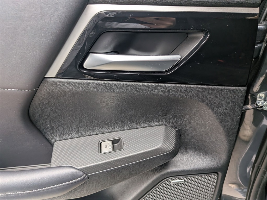 Thumbnail: 2025 Mitsubishi Outlander - 23