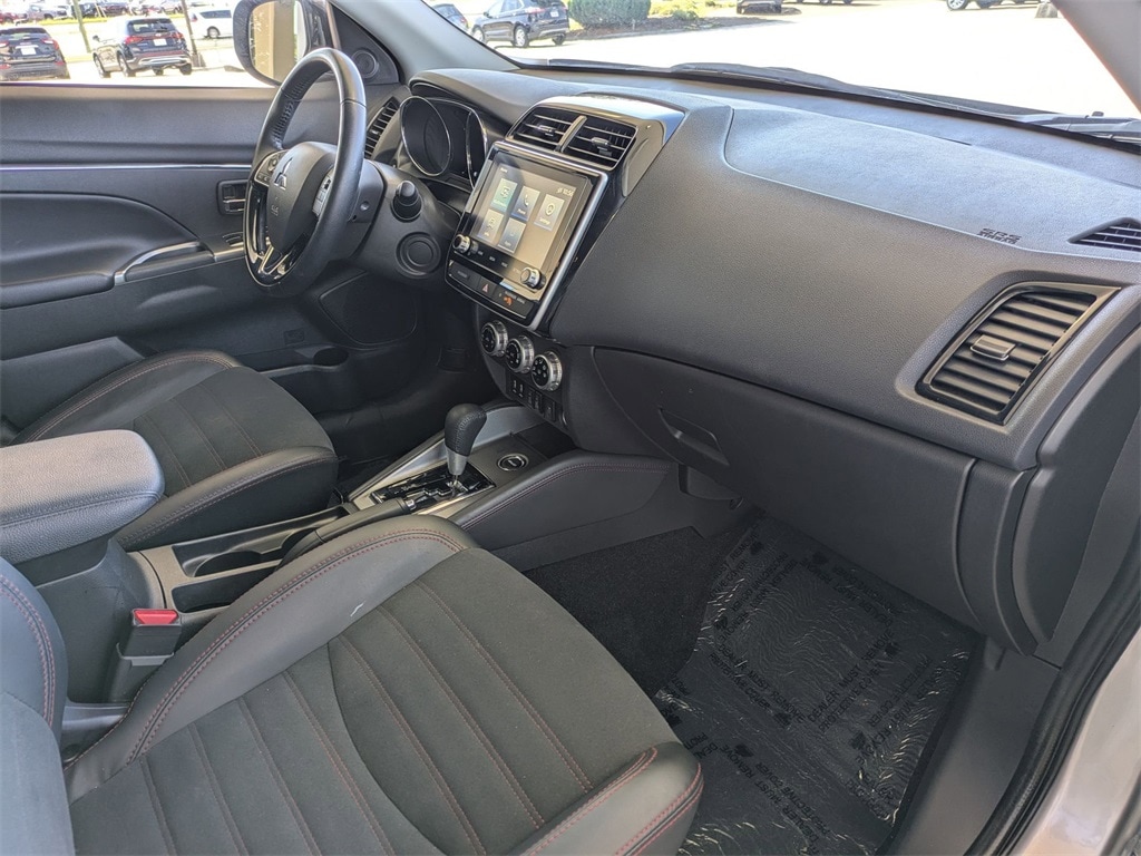 Thumbnail: 2024 Mitsubishi Outlander Sport - 31