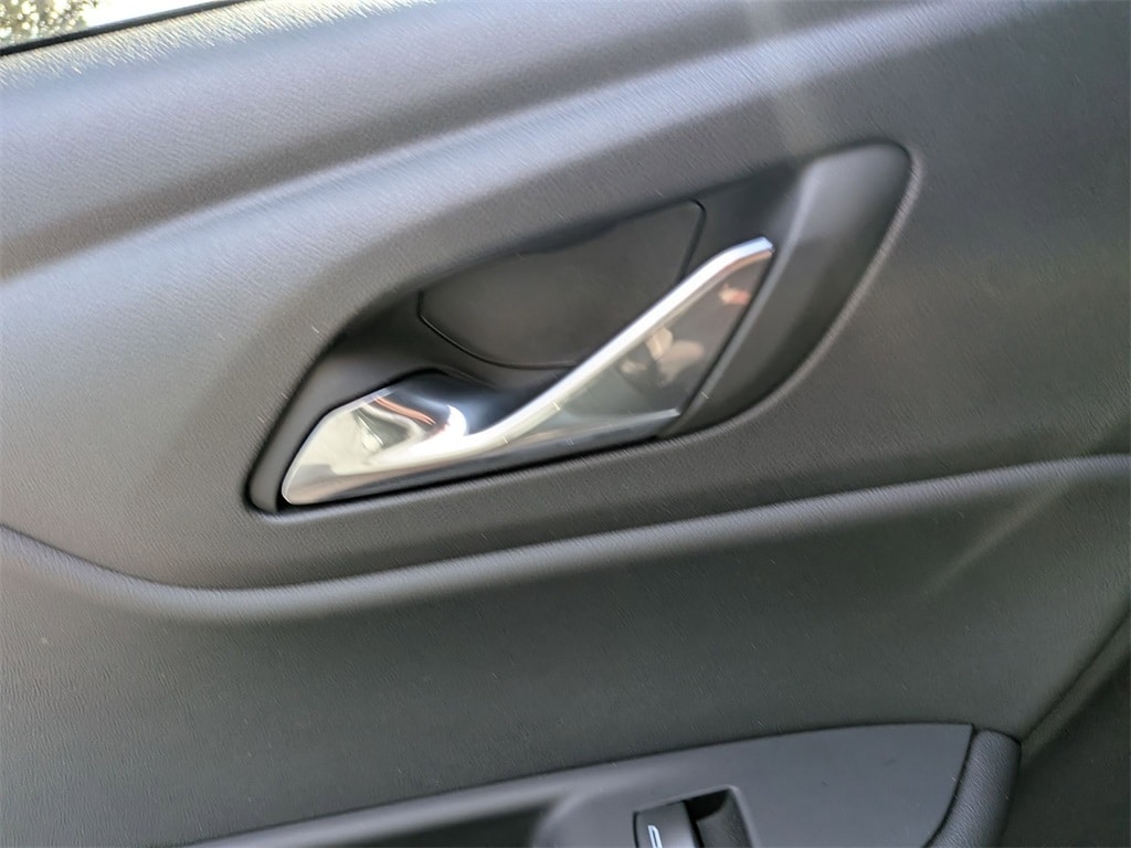 Thumbnail: 2025 Chevrolet Blazer - 24