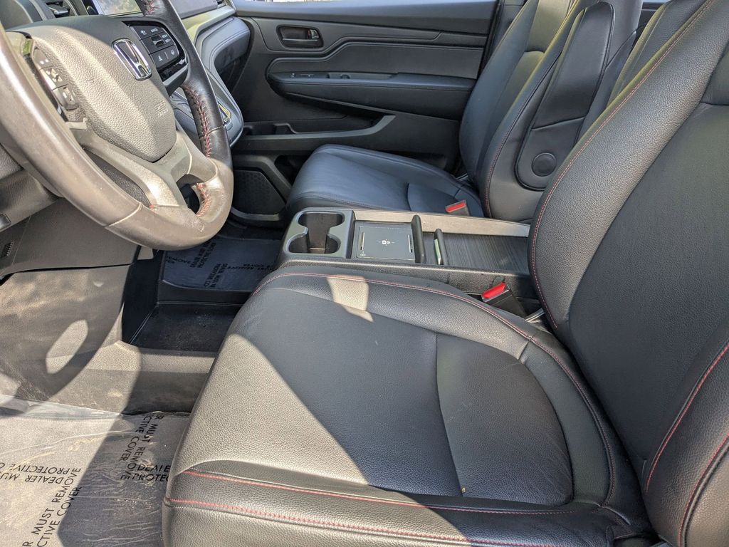 Thumbnail: 2025 Honda Odyssey - 18