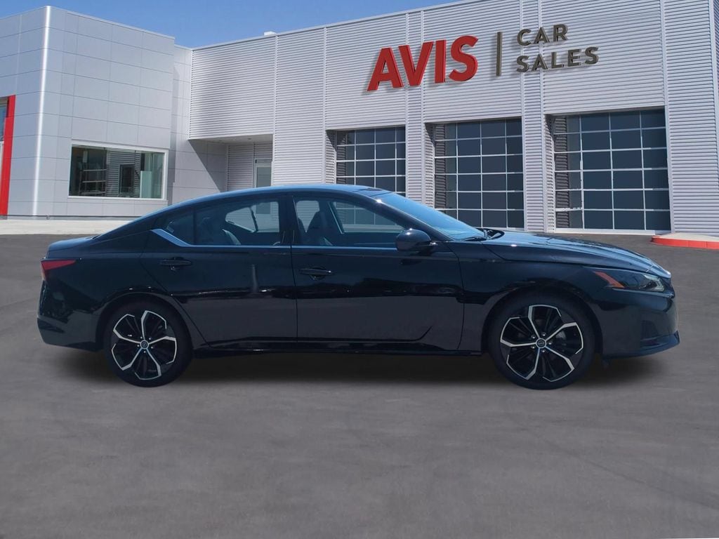 Thumbnail: 2025 Nissan Altima - 5