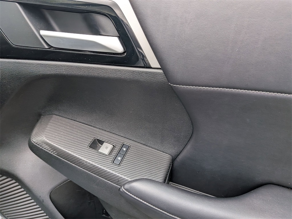 Thumbnail: 2024 Mitsubishi Outlander - 28