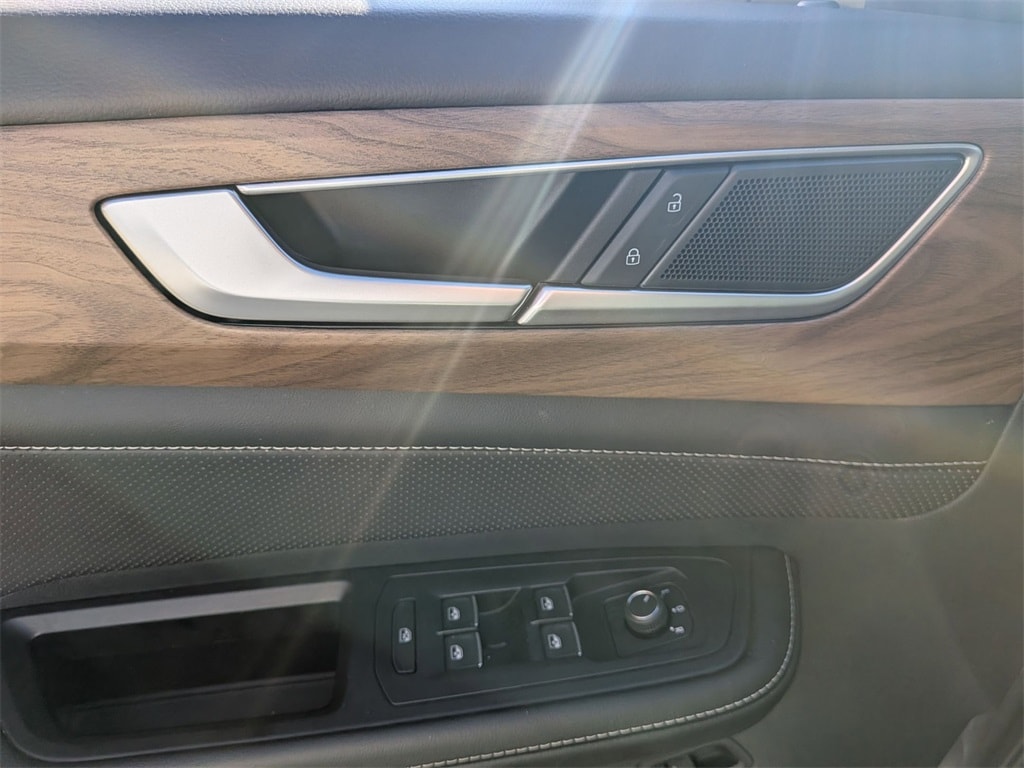 Thumbnail: 2025 Volkswagen Atlas - 11