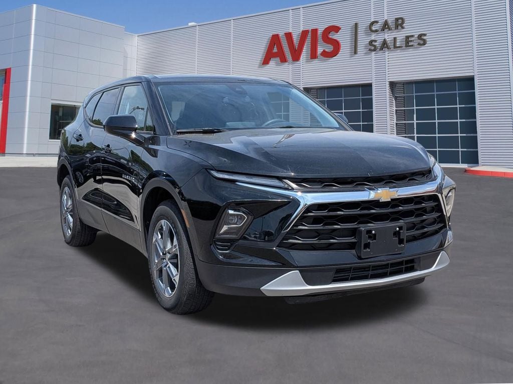 Thumbnail: 2025 Chevrolet Blazer - 3