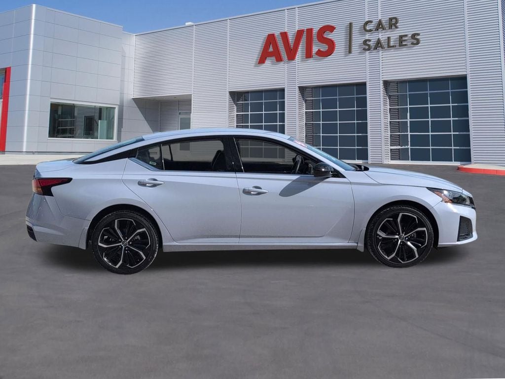Thumbnail: 2025 Nissan Altima - 5