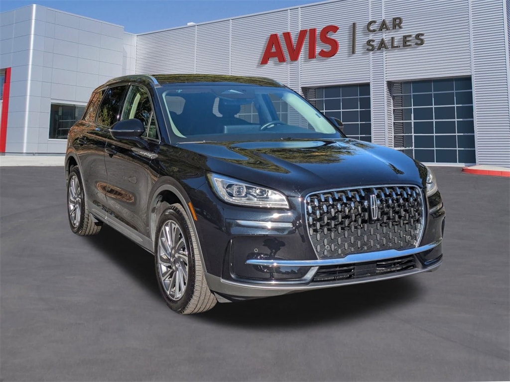 Thumbnail: 2023 Lincoln Corsair - 3