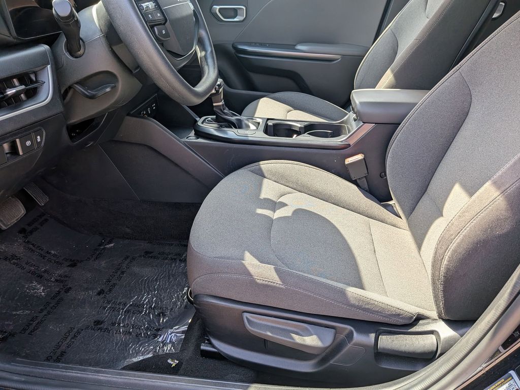 Thumbnail: 2025 Kia K4 - 23