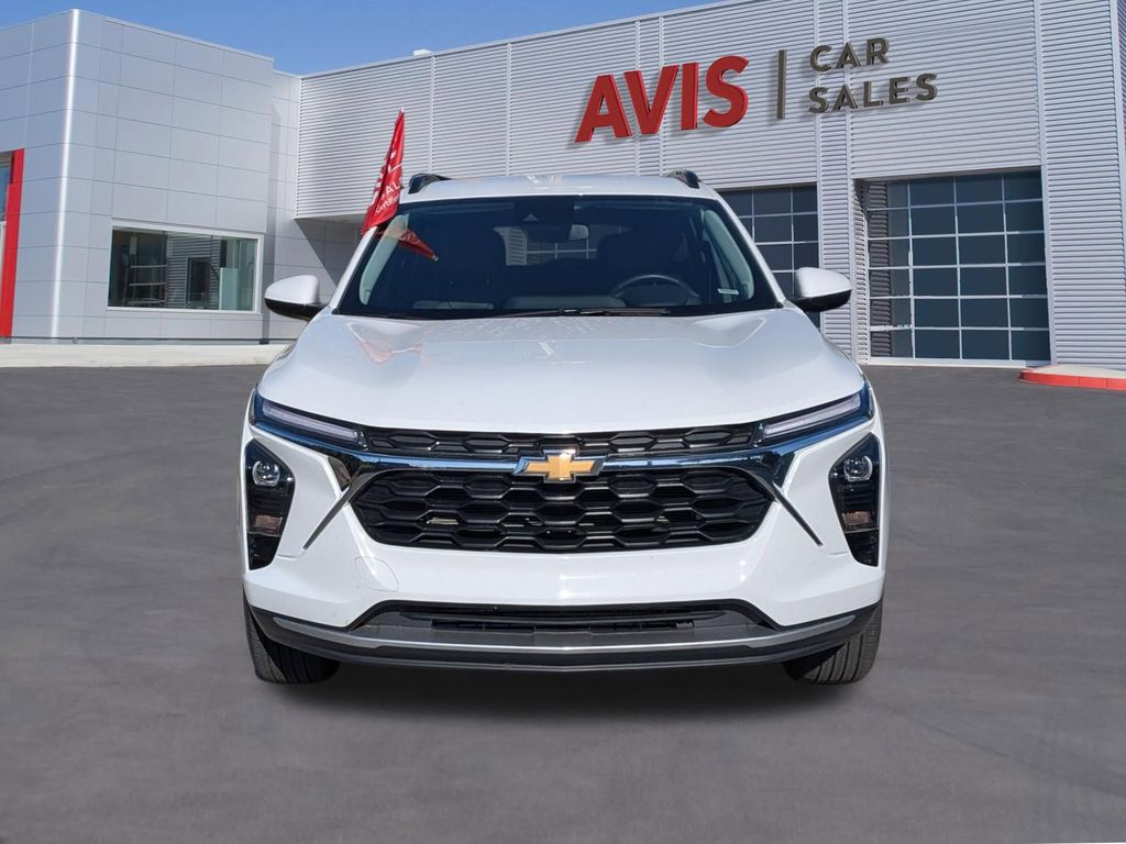 Thumbnail: 2025 Chevrolet Trax - 2