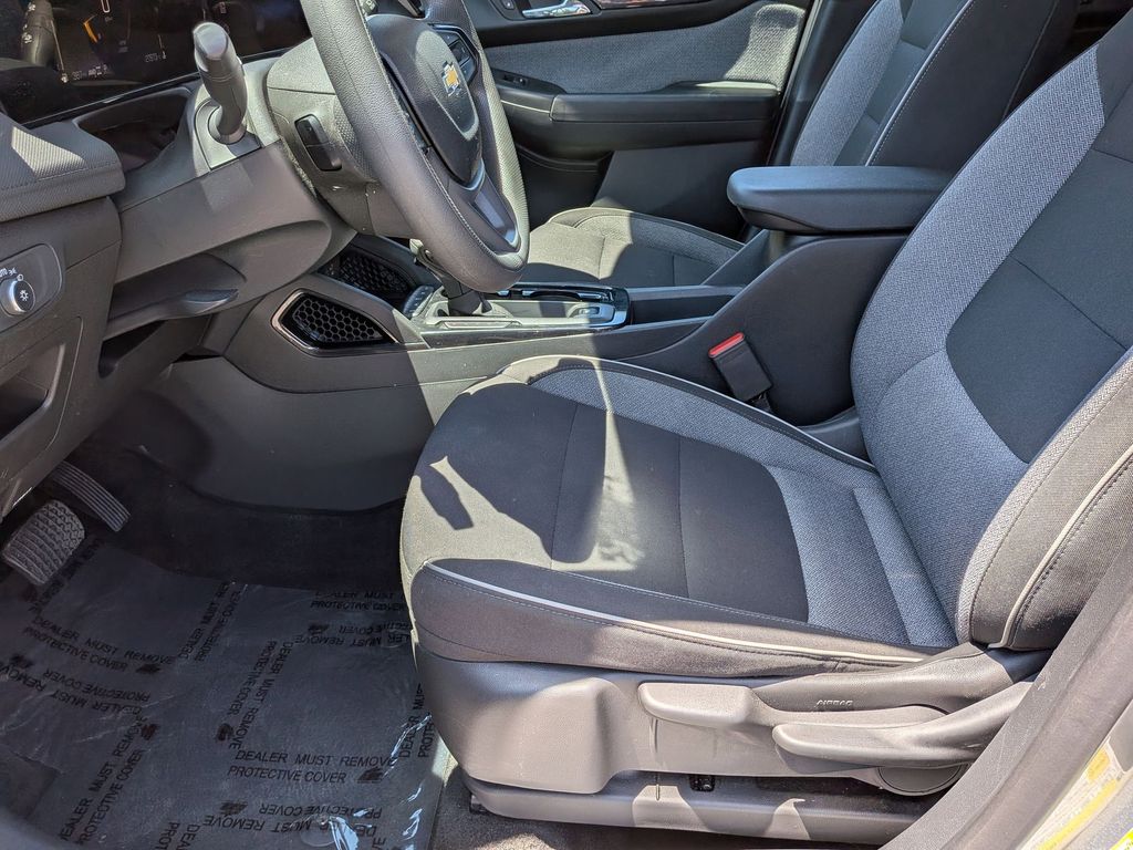 Thumbnail: 2025 Chevrolet TrailBlazer - 23