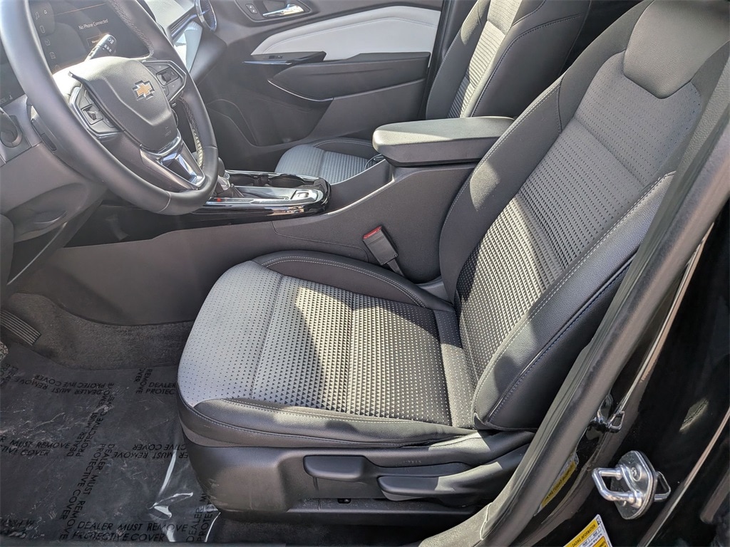 Thumbnail: 2025 Chevrolet Trax - 22