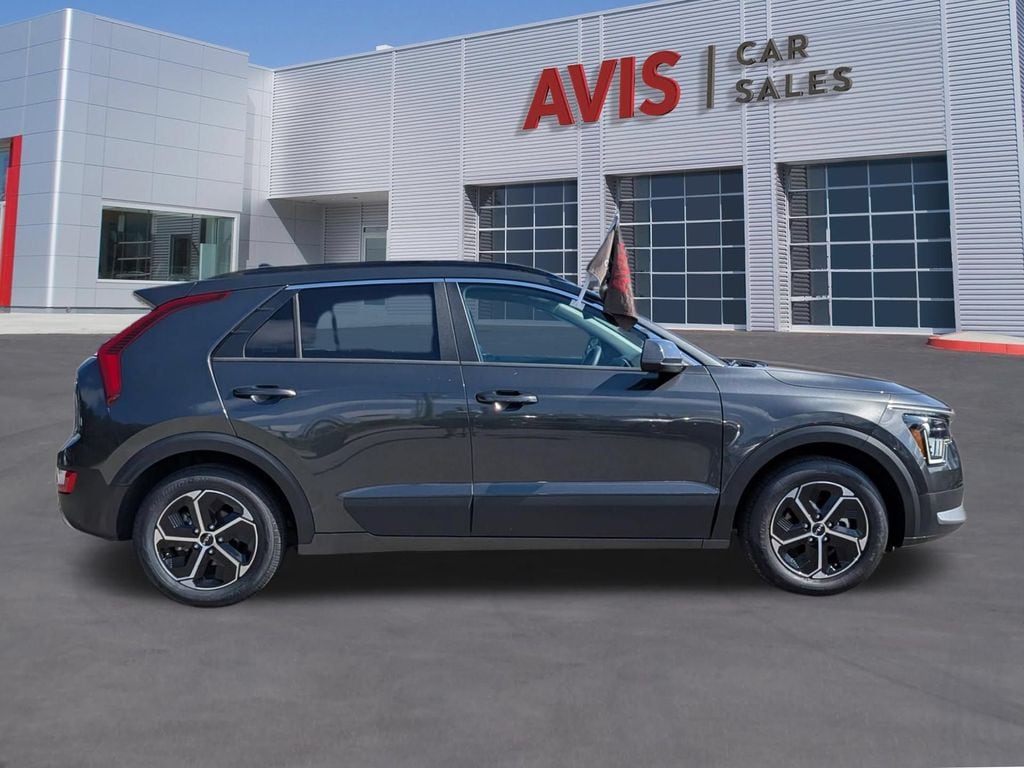 Thumbnail: 2025 Kia Niro - 5