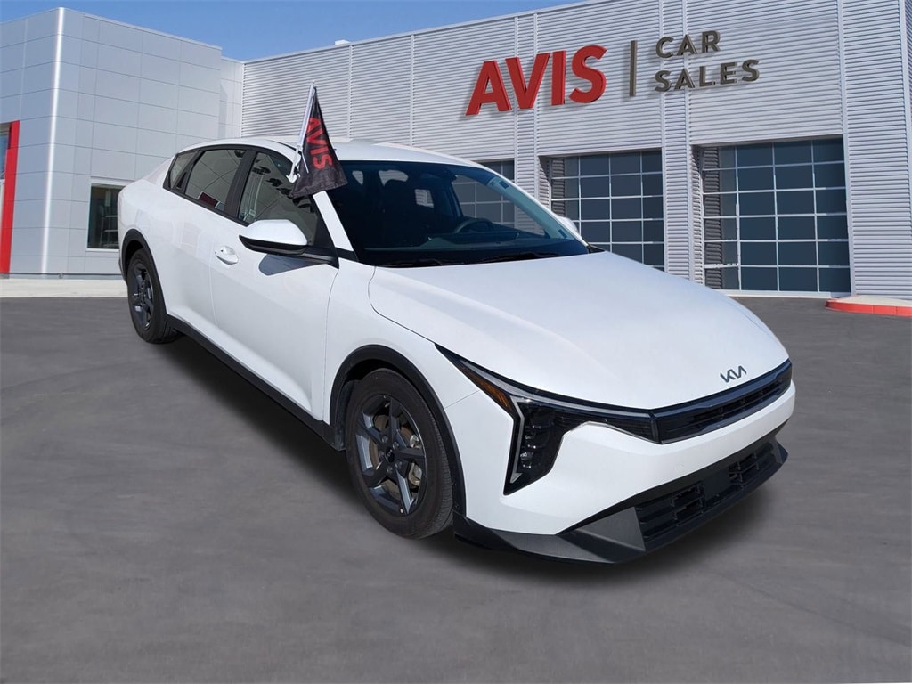 Thumbnail: 2025 Kia K4 - 3