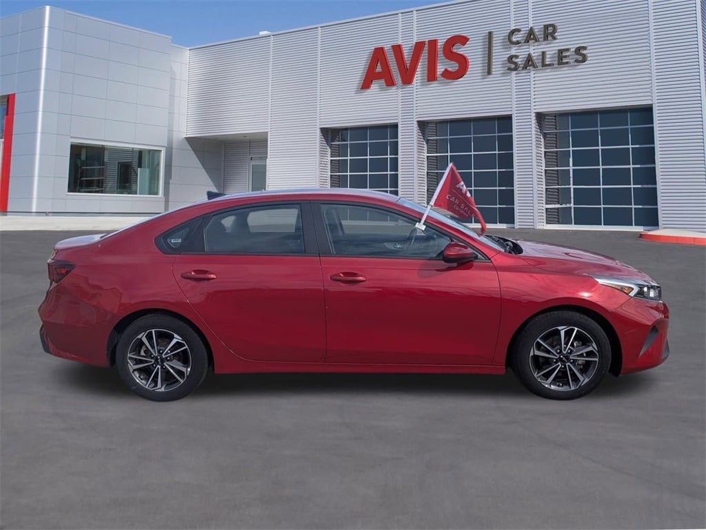 Thumbnail: 2024 Kia Forte - 5