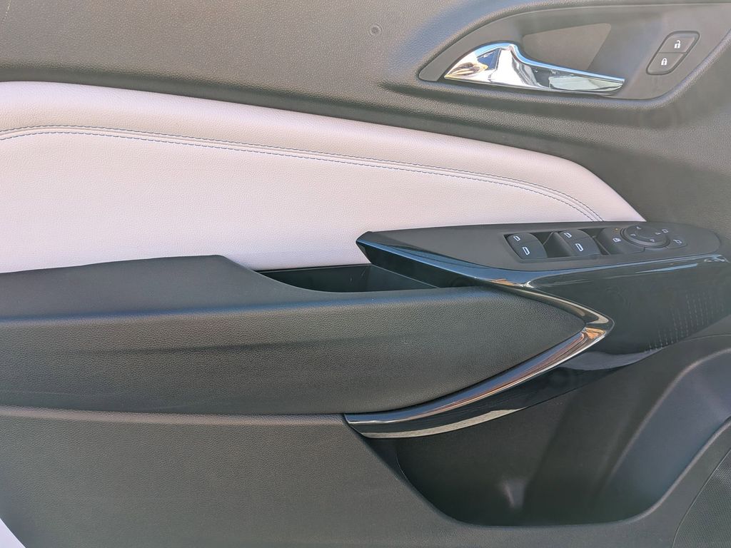 Thumbnail: 2025 Chevrolet Trax - 11