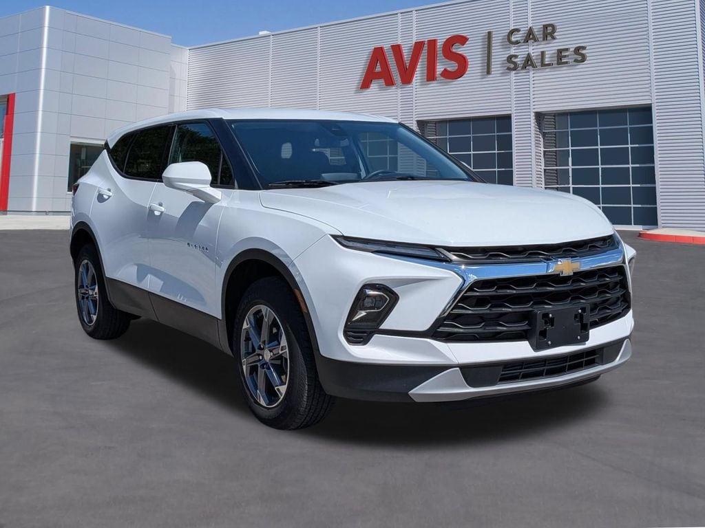 Thumbnail: 2025 Chevrolet Blazer - 3