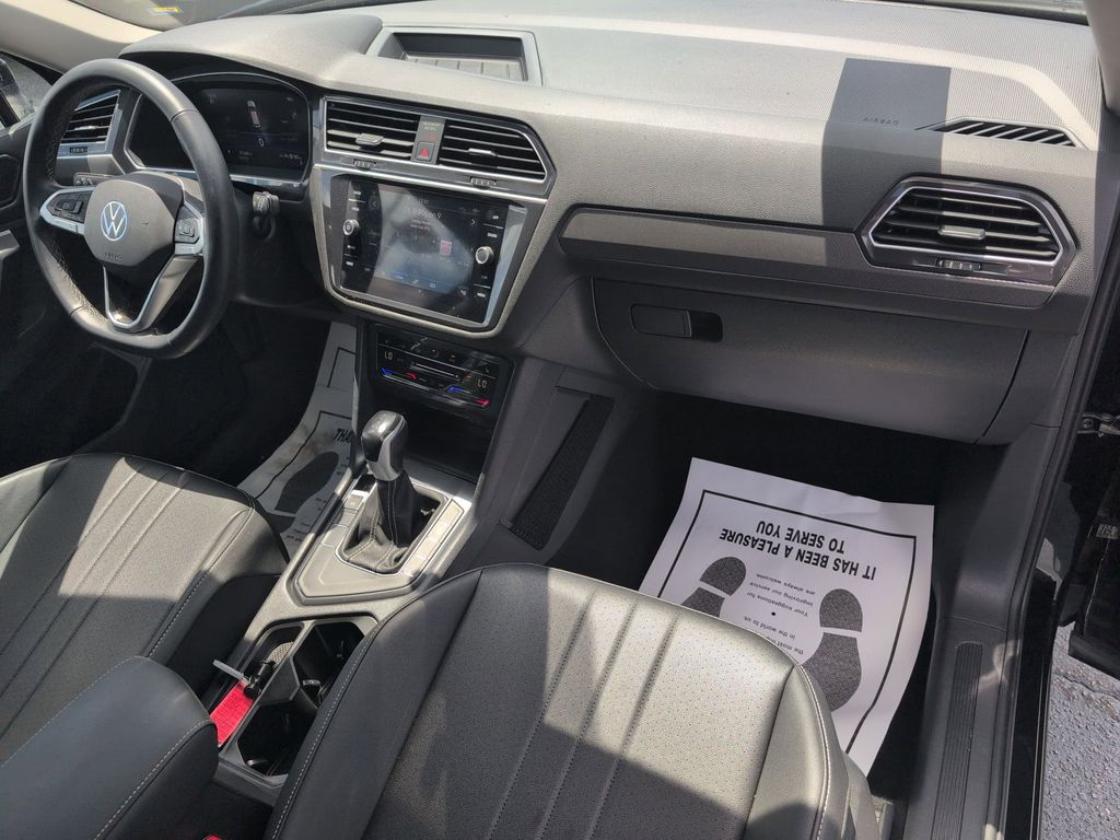 Thumbnail: 2024 Volkswagen Tiguan - 32