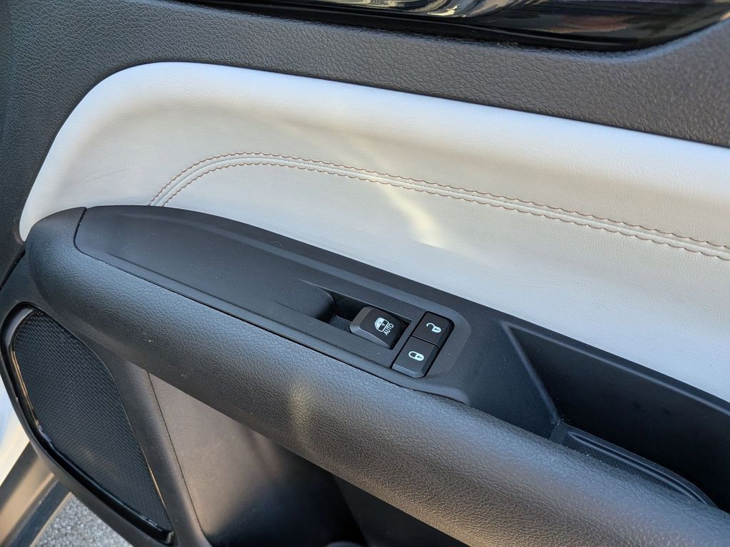 Thumbnail: 2025 Jeep Compass - 32