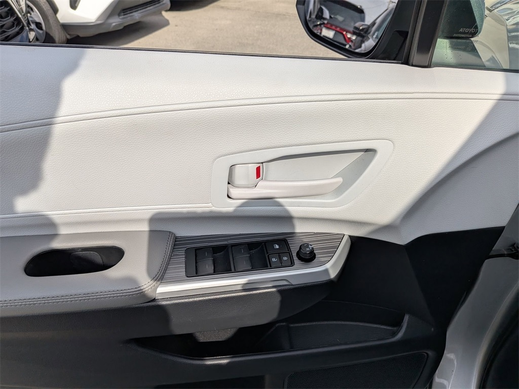 Thumbnail: 2025 Toyota Sienna - 11