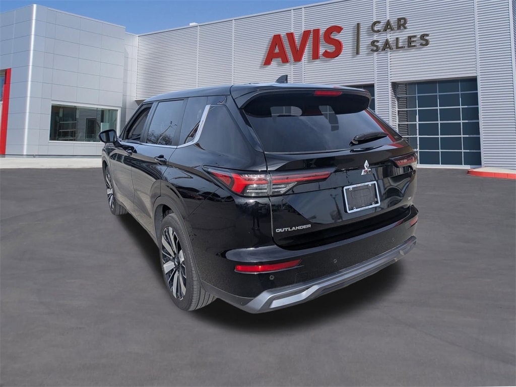 Thumbnail: 2025 Mitsubishi Outlander - 9