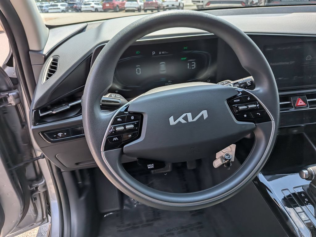 Thumbnail: 2025 Kia Niro - 21