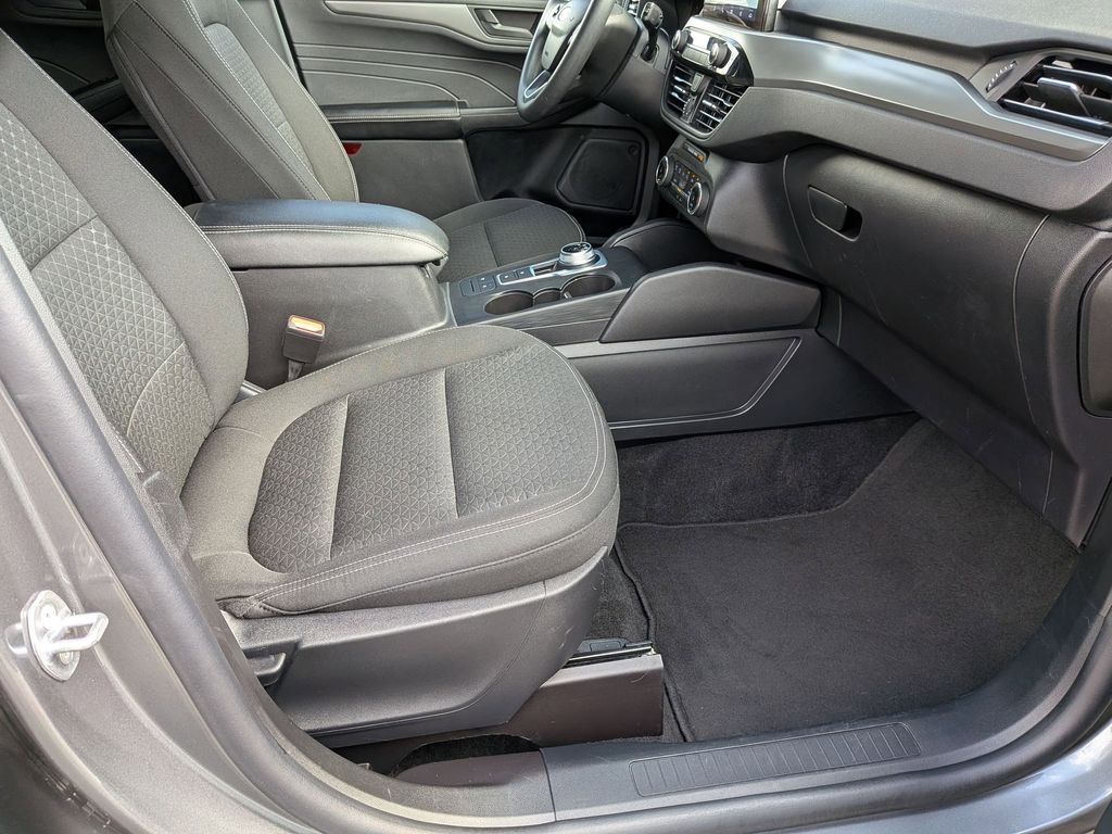 Thumbnail: 2025 Ford Escape - 30