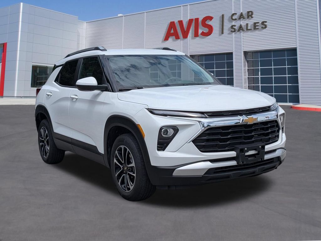 Thumbnail: 2025 Chevrolet TrailBlazer - 3