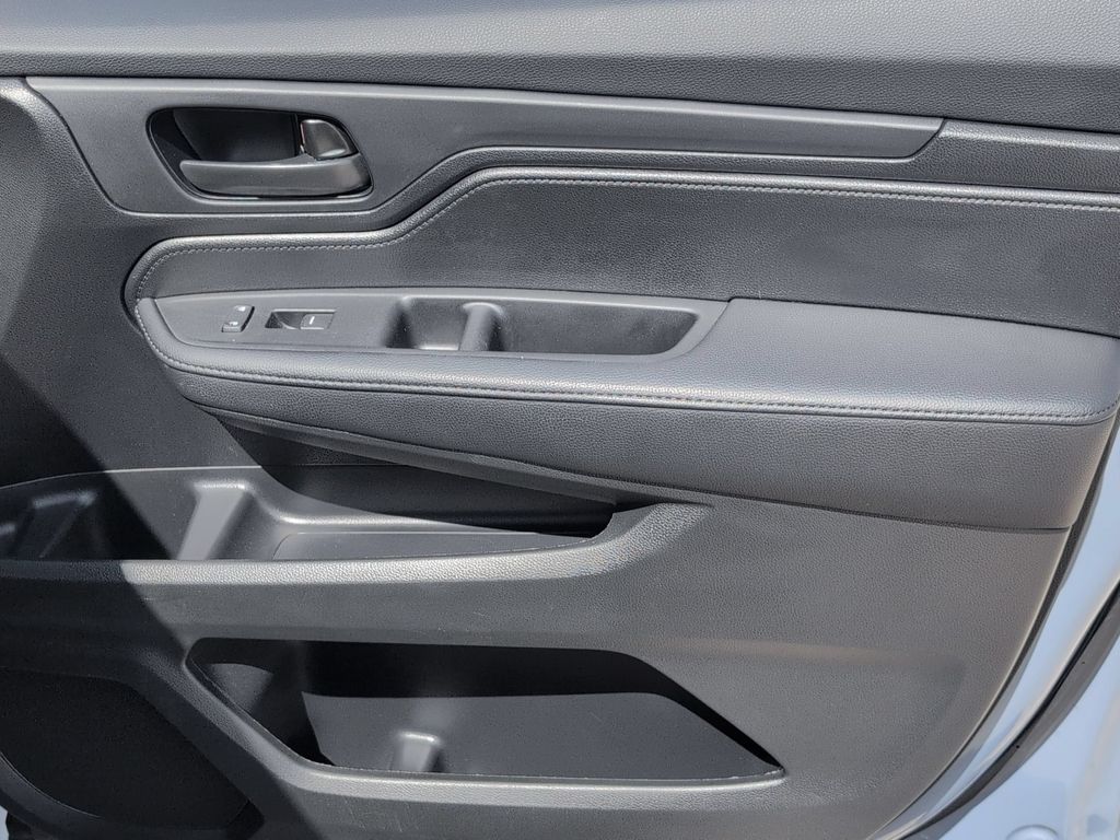 Thumbnail: 2025 Honda Odyssey - 32