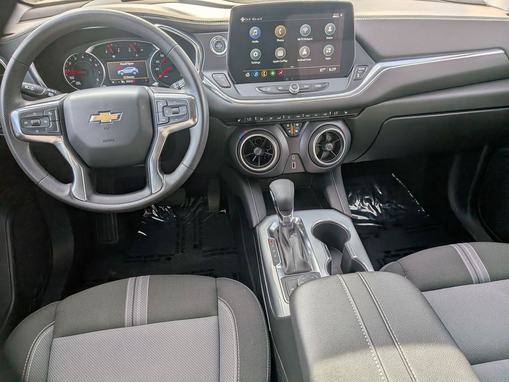 Thumbnail: 2025 Chevrolet Blazer - 25