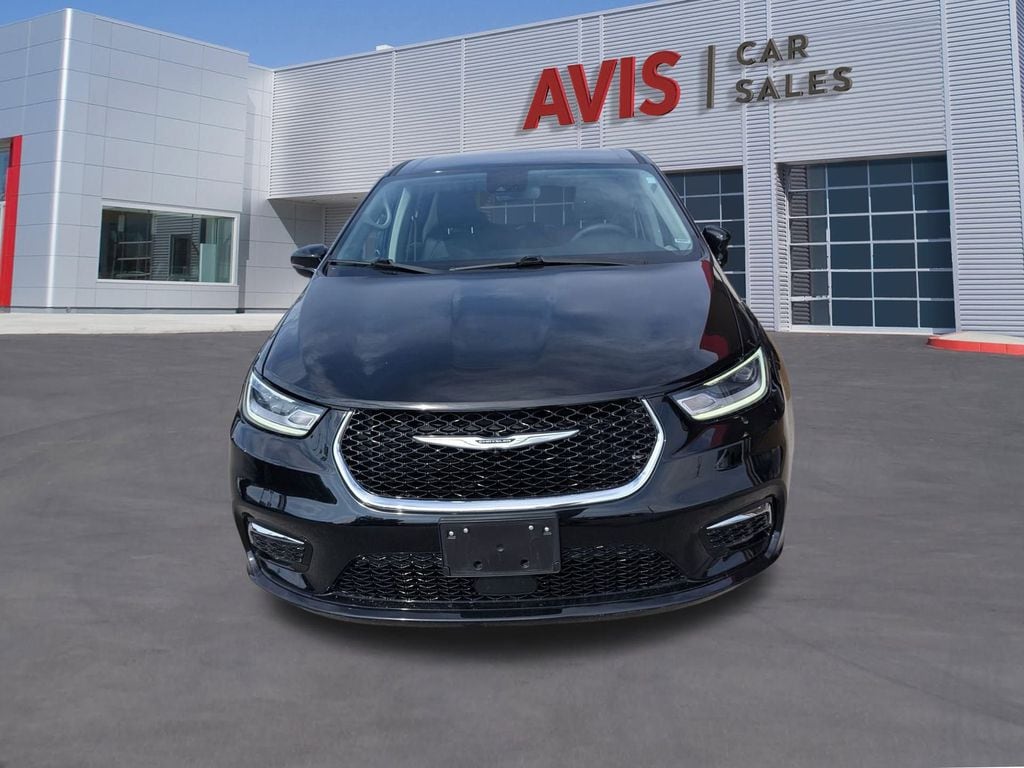 Thumbnail: 2024 Chrysler Pacifica - 2