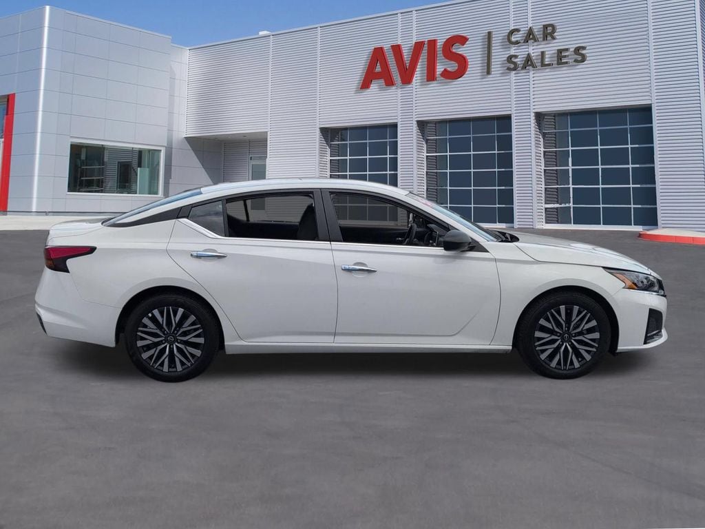 Thumbnail: 2025 Nissan Altima - 5