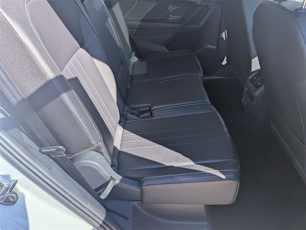 Thumbnail: 2024 Volkswagen Tiguan - 27